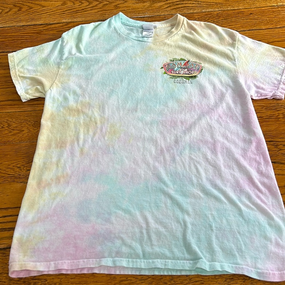 Ron Jon Cozumel tie dye souvenir tee shirt.  Gnome theme. Good condition. Medium